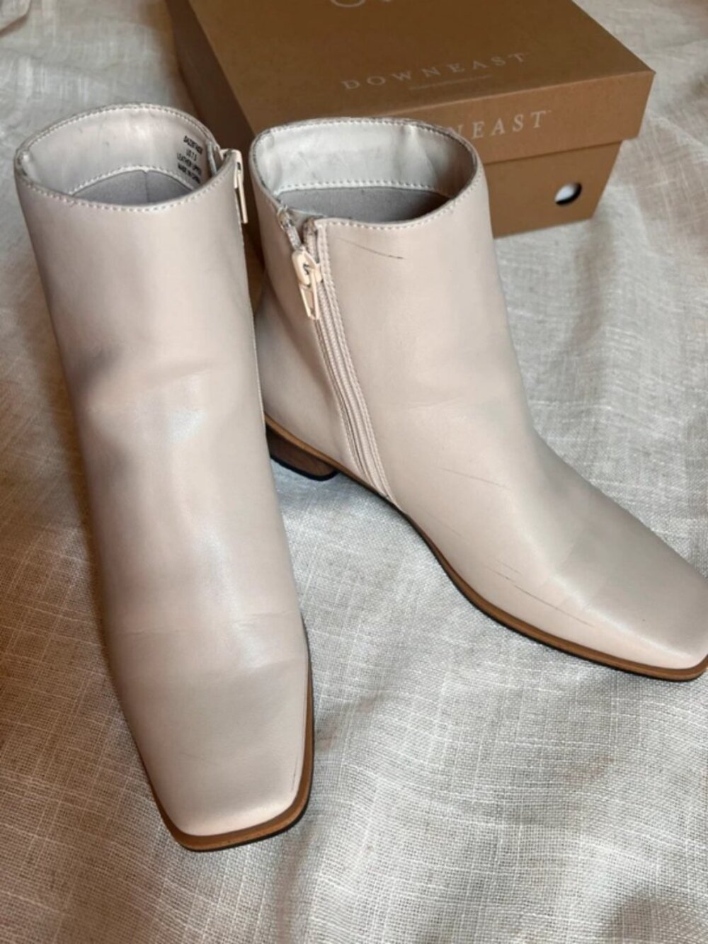 Downeast Beige Leather Square Toe Ankle Boots 7.5 Block Heel